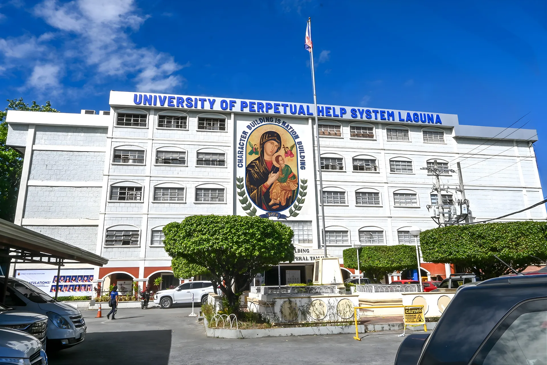 LAGUNA CAMPUSFACADE.webp